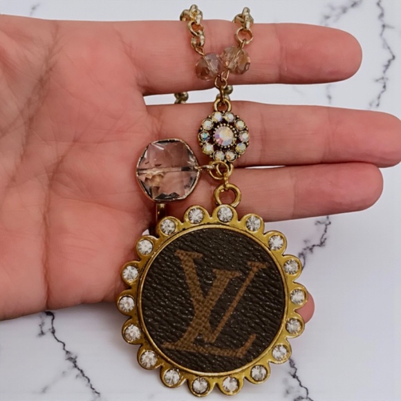 Upcycled Louis Vuitton necklace, recycled handbag , long necklace - Picture 3 of 9
